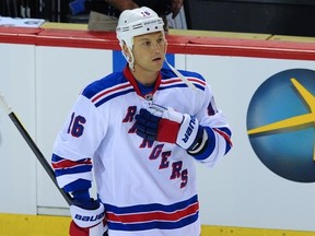 Videos appear to show former New York Rangers forward Sean Avery harassing homeless for his own amusement. (Postmedia Network file photo)