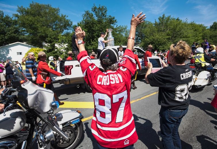 Crosby And Stanley Cup Honoured Saturday At Parade In NHL Great's ...