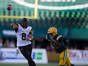 Jeremiah Masoli threw 23 consecutive completions against the Eskimos during the second half of Saturday's game. (Greg Southam)