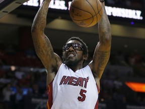 Miami Heat forward Amar'e Stoudemire dunks against the Chicago Bulls. (AP Photo/Alan Diaz)