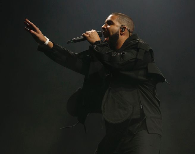 Drake brings the love home to Toronto | Toronto Sun