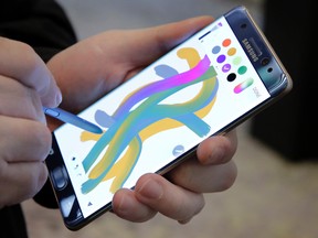 In this July 28, 2016, photo, a color blending feature of the Galaxy Note 7 is demonstrated in New York. (AP Photo/Richard Drew)