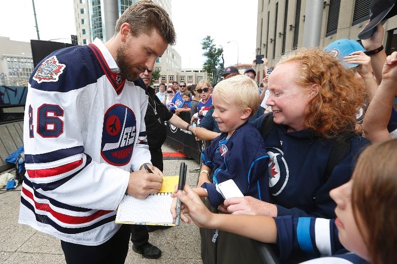 Customizing my white 90s Jets Jersey, need some Teemu clarification :  r/winnipegjets