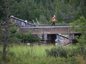 An ONR train derailed Thursday resulting in four cars being partially submerged in the White Clay River. The cars were transporting zinc and copper concentrate.