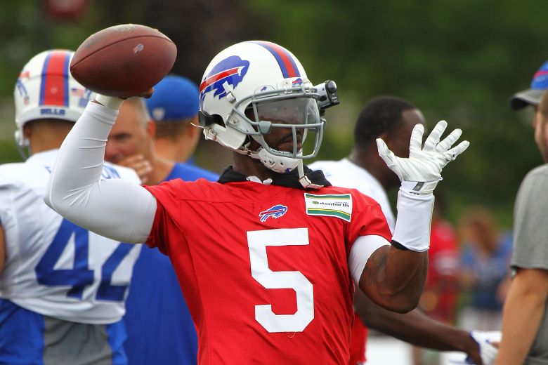 Tyrod Taylor signs six-year, $92M Bills extension