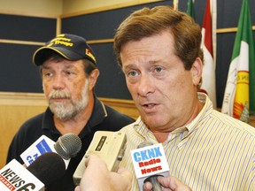 Bill Murdoch with then-PC leader John Tory in August 2007. (Toronto Sun files)