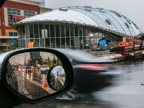 Work on the new Vaughan station has left Hwy. 7 down a lane in each direction west of Jane St. (Dave Thomas/Toronto Sun)