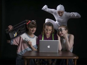 Fringe Review: Asking the Internet: the Ya-Hoo Answers