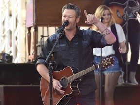 Blake Shelton performs on NBC's 'Today' at Rockefeller Plaza on August 5, 2016 in New York City. (Dimitrios Kambouris/Getty Images)