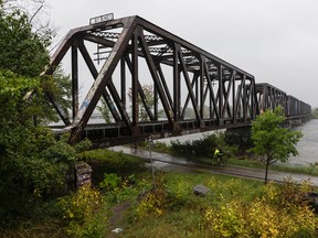 The Prince of Wales Bridge crosses the Ottawa River joining Ottawa to Gatineau. Errol McGihon/Postmedia