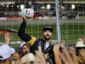 Canadian driver James Hinchcliffe enters the IndyCar race at Texas Motor Speedway on Saturday with a lead that has lasted 11 weeks. (Tony Gutierrez/AP Photo)