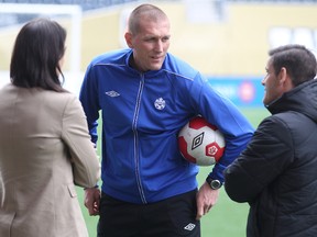 Former national men’s team player and current commentator Jason de Vos (centre) was named Canada’s director of development yesterday.
(KEVIN KING/POSTMEDIA NETWORK)