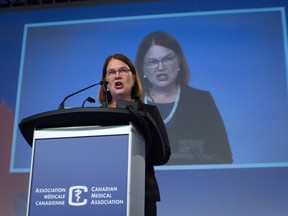Federal Health Minister Jane Philpott addresses the Canadian Medical Association's General Council 2016, in Vancouver, B.C., on Tuesday August 23, 2016. THE CANADIAN PRESS/Darryl Dyck
