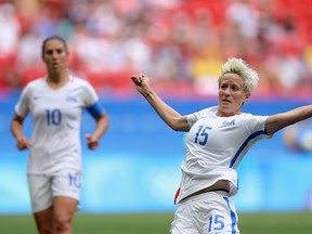Megan Rapinoe of United States goes up for the ball against Sweden during 2016 Rio Olympics quarterfinal at Mane Garrincha Stadium in Brasilia, Brazil. (Celso Junior/Getty Images)