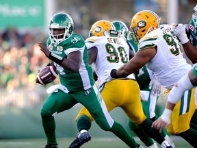 Saskatchewan Roughriders quarterback Darian Durant (4) runs the ball during CFL action against the Edmonton Eskimos in Regina on Sunday, September 18, 2016.