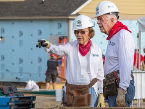 Rosalynn Carter and former U.S. President Jimmy Carter on a build site for Jimmy and Rosalynn Carter Work Project. (CNW Group/Habitat for Humanity Canada)