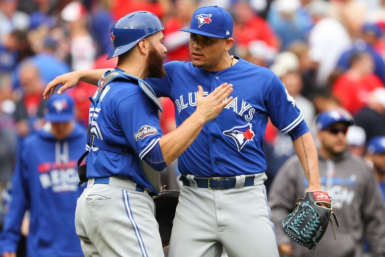 Tulo belts two-run homer in Blue Jays debut 