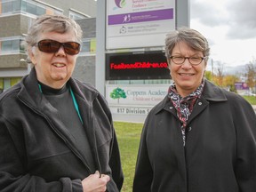 Julia McKay/The Whig-Standard
Learning Disabilities Association of Kingston board member and treasurer Pat Dudley, left, is seen with president Lynn Sadlowski outside the organization’s new office at 817 Division St. Learning Disability Kingston is celebrating its 35th anniversary of helping parents, students and educators understand the different ways people can learn with an open house on Tuesday.