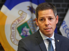 Mayor Brian Bowman has done his best to sway public support for his proposed growth fees, says Coun. Russ Wyatt. (BRIAN DONOGH/WINNIPEG SUN FILE PHOTO)