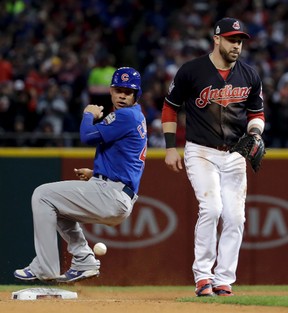 Jake Arrieta leads Chicago Cubs past Cleveland Indians in Game 2