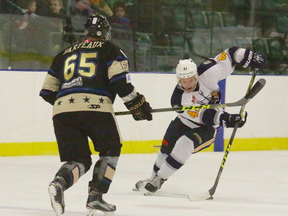 The Stony Plain Eagless snapped a four-game losing streak by thwarting the Lacombe Generals' six-game winning streak on Nov. 12 at the Glenn Hall Arena.