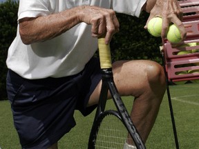 Tennis player Gardner Mulloy, 92, pictured at the Fisher Island racquet club, in Fisher Island, Fla., Aug. 11, 2005. (Barbara P. Fernandez/The New York Times)
