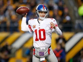 Eli Manning #10 of the New York Giants drops back to pass in the first quarter during the game against the Pittsburgh Steelers at Heinz Field on December 4, 2016 in Pittsburgh, Pennsylvania. (Photo by Justin K. Aller/Getty Images)
