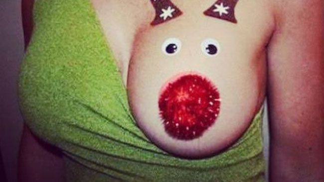 Women are decorating their BOOBS to look like reindeer for a weird