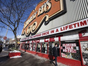 Honest Ed's is pictured on Dec. 18 (CRAIG ROBERTSON, Toronto Sun)