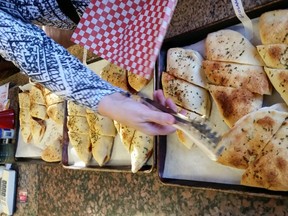 Battista's calzone