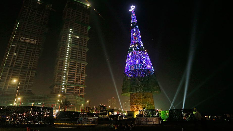 Giant artificial Christmas tree, possibly the world's tallest, unveiled