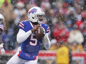 Tyrod Taylor’s future as the Bills QB is very much in limbo. He posted a picture of himself on snapchat (inset) on Thursday before undergoing groin surgery. That was news to the Bills. (Getty)