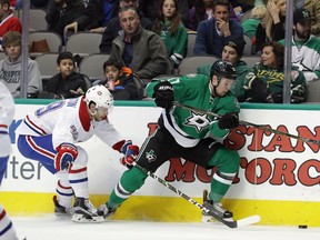 Devin Shore #17 of the Dallas Stars skates the puck against Sudbury native Ryan Johnston #89 of the Montreal Canadiens at American Airlines Center on January 4, 2017 in Dallas, Texas. (Photo by Ronald Martinez/Getty Images)