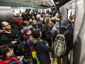 TTC platform at Yonge and Bloor on Jan. 12, 2017. (CRAIG ROBERTSON, Toronto Sun)