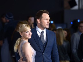 Actors Anna Faris (L) and Chris Pratt attend the premiere of Columbia Pictures' 'Passengers' at Regency Village Theatre on December 14, 2016 in Westwood, California. (Photo by Matt Winkelmeyer/Getty Images)