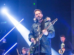 The Sam Roberts Band play as thousands crowded Queen Victoria Park in Niagara Falls Sunday January 1, 2017 to ring in the New Year. (Bob Tymczyszyn, Postmedia Network)