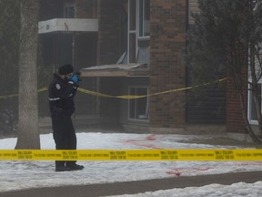 Police investigate a suspicious death northeast of downtown Edmonton on Saturday Jan. 21. (Greg Southam)