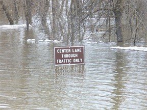 There's a risk of moderate to major flooding throughout Manitoba this spring. (FILE PHOTO)