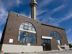 Ottawa mosque on Scott Street. (Darren Brown, Postmedia)