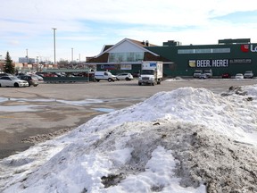 A view of the Kingston Centre parking lot just north of the Loblaws store.( Ian MacAlpine/The Whig-Standard)