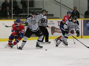 Strathroy Rockets vs LaSalle Vipers. Photo courtesy of Colleen Wiendels Photography.