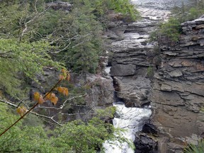 North Carolina's Linville Falls is seen here in this file photo. A man hiking with his two daughters tripped and fell to his death near the state's Big Bradley Falls. (Postmedia Network/Files)