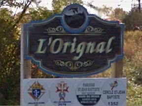 L'Orignal sign. (Google Streetview)