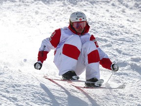 Mikael Kingsbury of Canada lands awkwardly in the Men's Moguls big final on day one of the FIS Freestyle Ski & Snowboard World Championships 2017 on March 8, 2017 in Sierra Nevada, Spain. (Clive Rose/Getty Images)