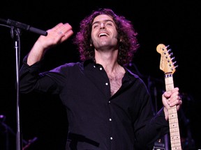 Dweezil Zappa pays tribute to his late dad Frank with his show Zappa Plays Zappa during a performance in Montreal on Oct. 24, 2006. (Postmedia Network/Files)