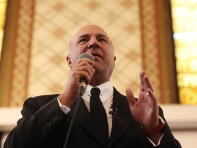 Conservative leadership candidate Kevin O'Leary speaks at Queen's University, in Kingston, Ont. on March 16, 2017. THE CANADIAN PRESS/Lars Hagberg