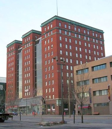 Montreal’s Ford Hotel opened in 1930 at the corner of Dorchester Blvd. and Bishop St. Its architectural appearance was based on the design selected for Toronto’s hotel of that same name that had opened two years earlier.