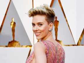 Scarlett Johansson attends the 89th Annual Academy Awards at Hollywood & Highland Center on February 26, 2017 in Hollywood, California. (Photo by Frazer Harrison/Getty Images)