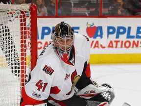 Senators goalie Craig Anderson gets set against the Flyers in Philadelphia last night.  (Getty Images)