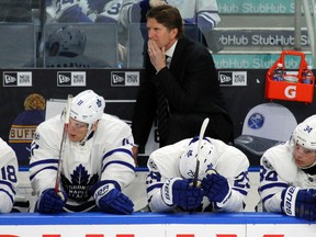 Maple Leafs head coach Mike Babcock looks on during a game against the Buffalo Sabres Saturday, March 25, 2017, in Buffalo, N.Y. (AP Photo/Jeffrey T. Barnes)